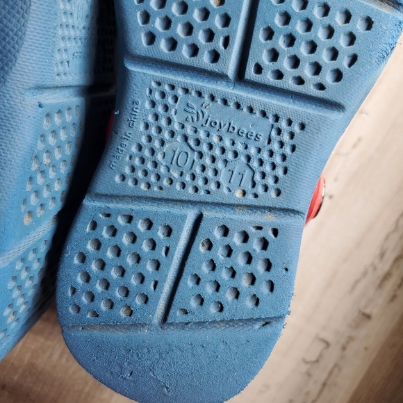 Joybees Blue and Red Toddler Boy Slip-On Clog Water Shoes Size 10/11 GUC - Picture 5 of 14